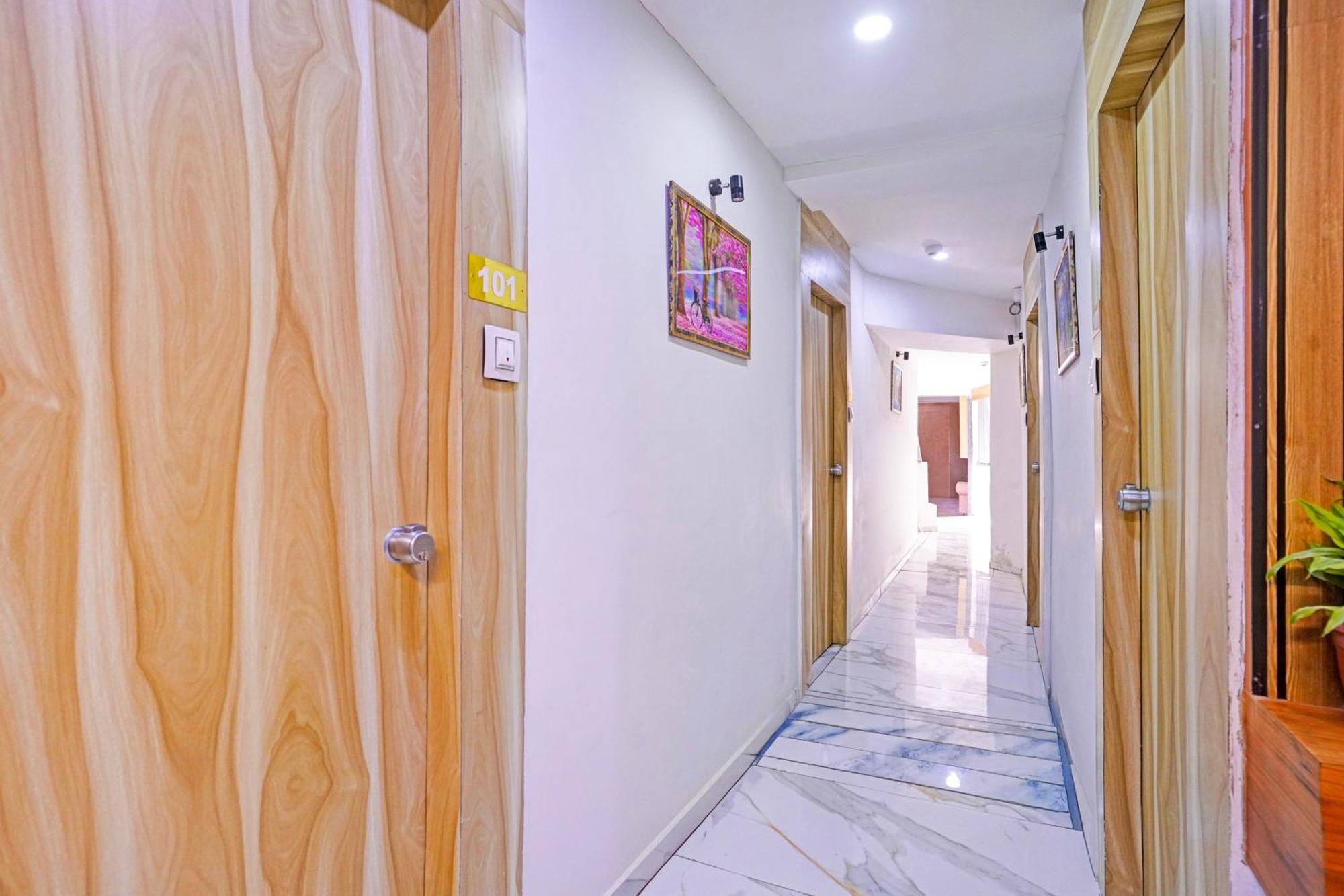 Hotel O Patang 24 Ahmedabad Buitenkant foto