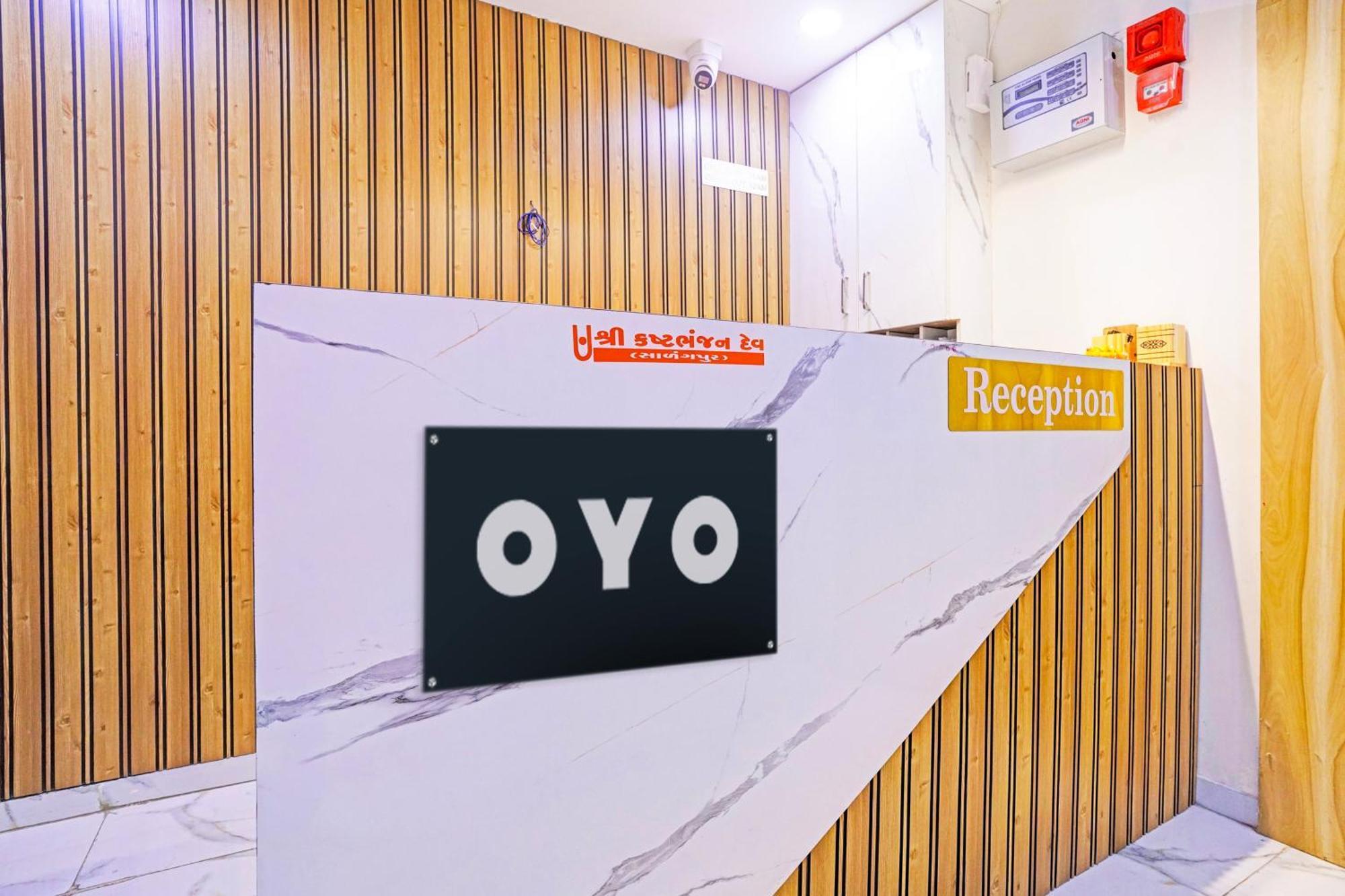 Hotel O Patang 24 Ahmedabad Buitenkant foto